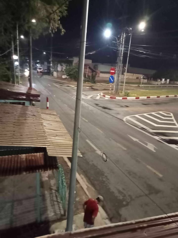 BÁN NHÀ MẶT TIỀN TÂN CHÂU - SÁT QL N1