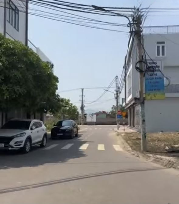 Bán lô góc 2 mặt tiền đường Đào Tấn, Thị trấn Tuy Phước, Bình Định, giá 3,6 tỷ
