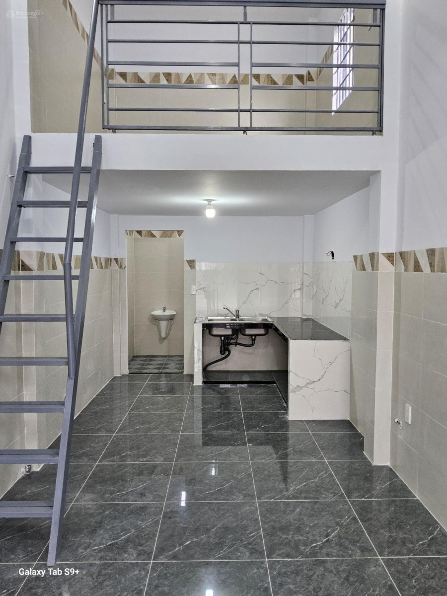 Cho thuê nhà 90m2 mặt tiền Nguyễn Đức Thiệu