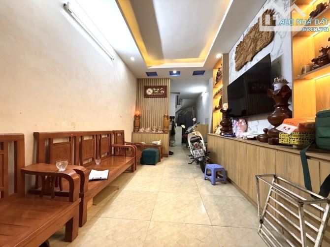 HOA BẰNG 30M x5 TẦNG CHỈ 7,2 TỶ,NGÕ BA GÁC,THÔNG TỨ TUNG,DÂN XÂY,GẦN Ô TÔ,GẦN PHỐ