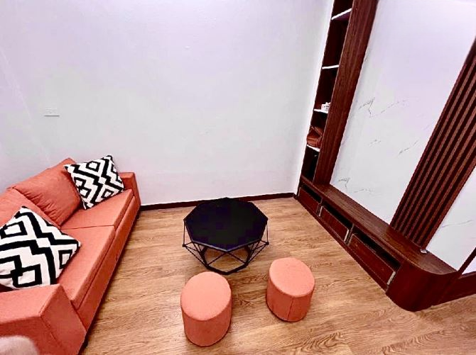 Bán nhà tập thể Hồng mai tt hai bà trưng fun nội thất thoáng sáng ô tô đỗ cầu thang