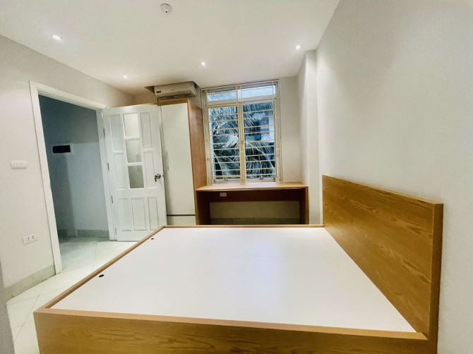MÁY IN TIỀN MINH KHAI, 43M² , MẶT TIỀN 5M , DÒNG TIỀN 35TR/TH, GẦN Ô TÔ , 8 PKK , 8,2 TỶ