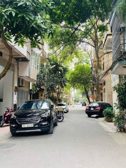Bán căn hộ 2 ngủ, sổ đỏ, chung cư ngõ 28 Xuân La, Tây Hồ chỉ 3,2 tỷ