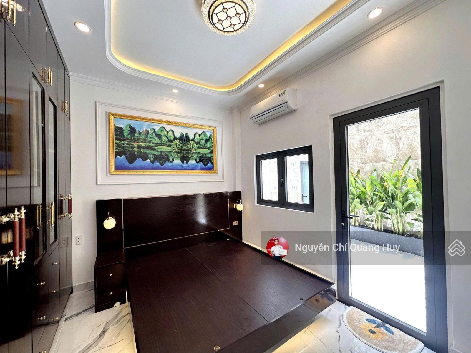 Nhà phố hiện đại sang trọng hẻm 6m Huỳnh Tấn Phát thị trấn - Đầy đủ nội thất - 4m x 18m giá 6,3 tỷ