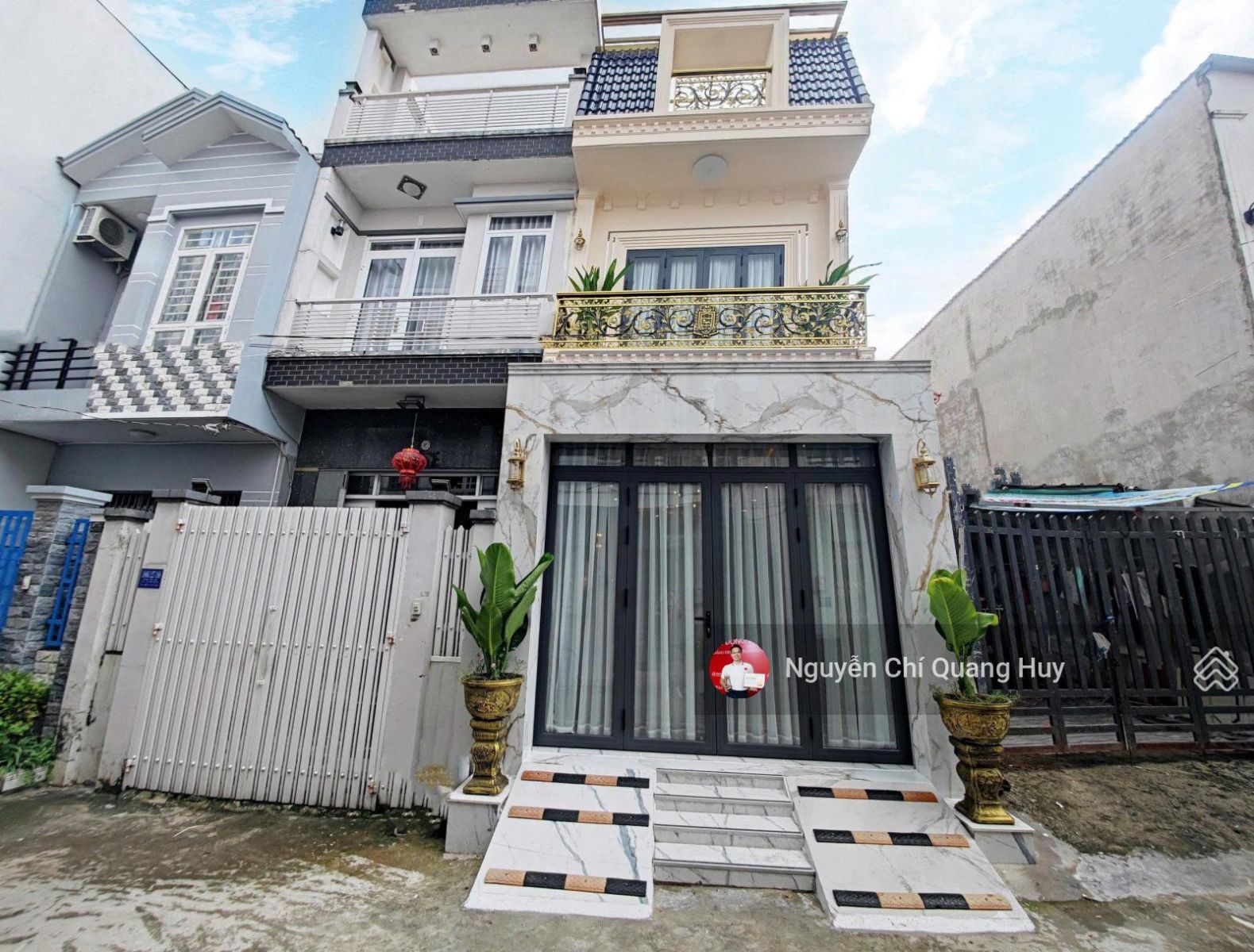 Nhà phố hiện đại sang trọng hẻm 6m Huỳnh Tấn Phát thị trấn - Đầy đủ nội thất - 4m x 18m giá 6,3 tỷ