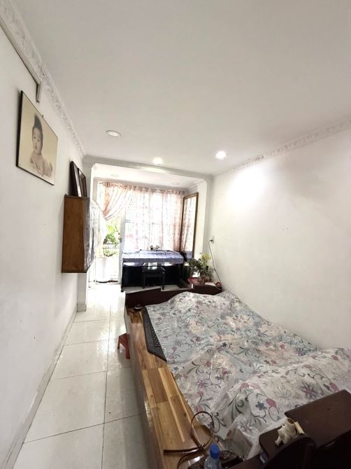 Bán nhà MẶT TIỀN Trường sa PN, 4 tầng, có ban công, chỉ 6.x tỷ