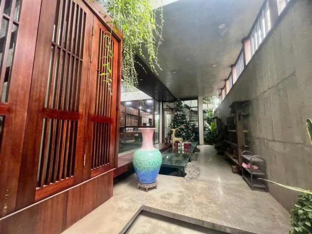 95 TỶ NHỈNH SỞ HỮU BIỆT THỰ NHÀ VƯỜN ĐẲNG CẤP MẶT PHỐ NGỌC THỤY – LONG BIÊN/ DT: 780 M2 (SỔ 590M2)/ 3 TẦNG | MT 17M. TRONG TẦM NGẮM CÁC ĐẠI GIA SĂN TÌM - SỞ HỮU. HÀNG HIẾM QUẬN LONG BIÊN.