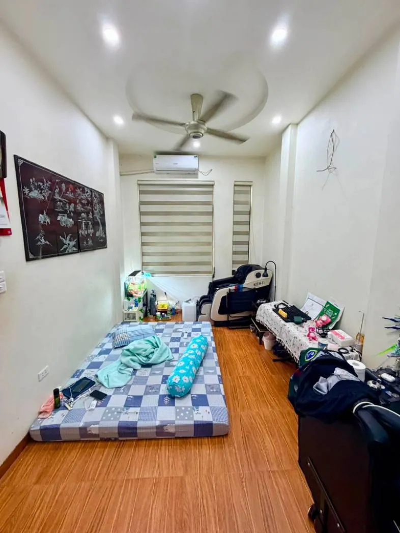 22 TỶ NHỈNH SỞ HỮU NHÀ MẶT PHỐ ĐỒNG CỔ – VỈA HÈ RỘNG – KINH DOANH ĐỈNH – GẦN HỒ TÂY. DT SẤP SỈ: 50M2 - 4 TẦNG - MT: 6.1M. TRONG TẦM NGẮM CÁC ANH CHỊ TÀI CHÍNH TỐT SĂN TÌM - SỞ HỮU.