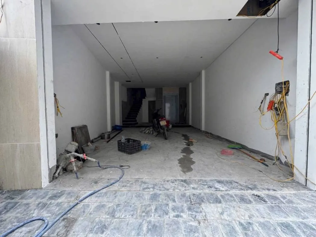11.5 TỶ NHỈNH NHÀ MỚI HOÀN THIỆN – BÁT KHỐI, LONG BIÊN. DT 50M2/ 6 TẦNG/ THANG MÁY/ MT 4.4M. TRONG TẦM NGẮM CÁC ANH CHỊ TÀI CHÍNH TỐT SĂN TÌM - SỞ HỮU.
HÀNG HIẾM QUẬN LONG BIÊN.