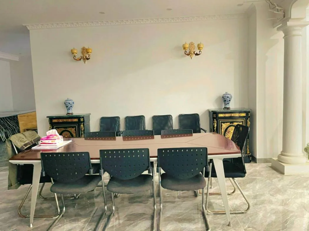 400 TỶ NHỈNH SỞ HỮU SIÊU BIỆT PHỦ SÂN VƯỜN LẠC LONG QUÂN – TÂY HỒ. DT: 748M2/ 3 TẦNG CĂN 1 - 4 TẦNG CĂN 2/ MT: 16M. TRONG TẦM NGẮM PHÙ HỢP VỚI CÁC ĐẠI GIA SĂN TÌM - SỞ HỮU.