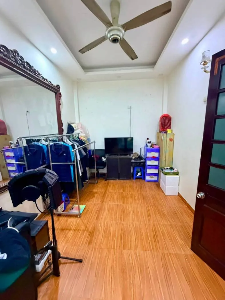 22 TỶ NHỈNH SỞ HỮU NHÀ MẶT PHỐ ĐỒNG CỔ – VỈA HÈ RỘNG – KINH DOANH ĐỈNH – GẦN HỒ TÂY. DT SẤP SỈ: 50M2 - 4 TẦNG - MT: 6.1M. TRONG TẦM NGẮM CÁC ANH CHỊ TÀI CHÍNH TỐT SĂN TÌM - SỞ HỮU.