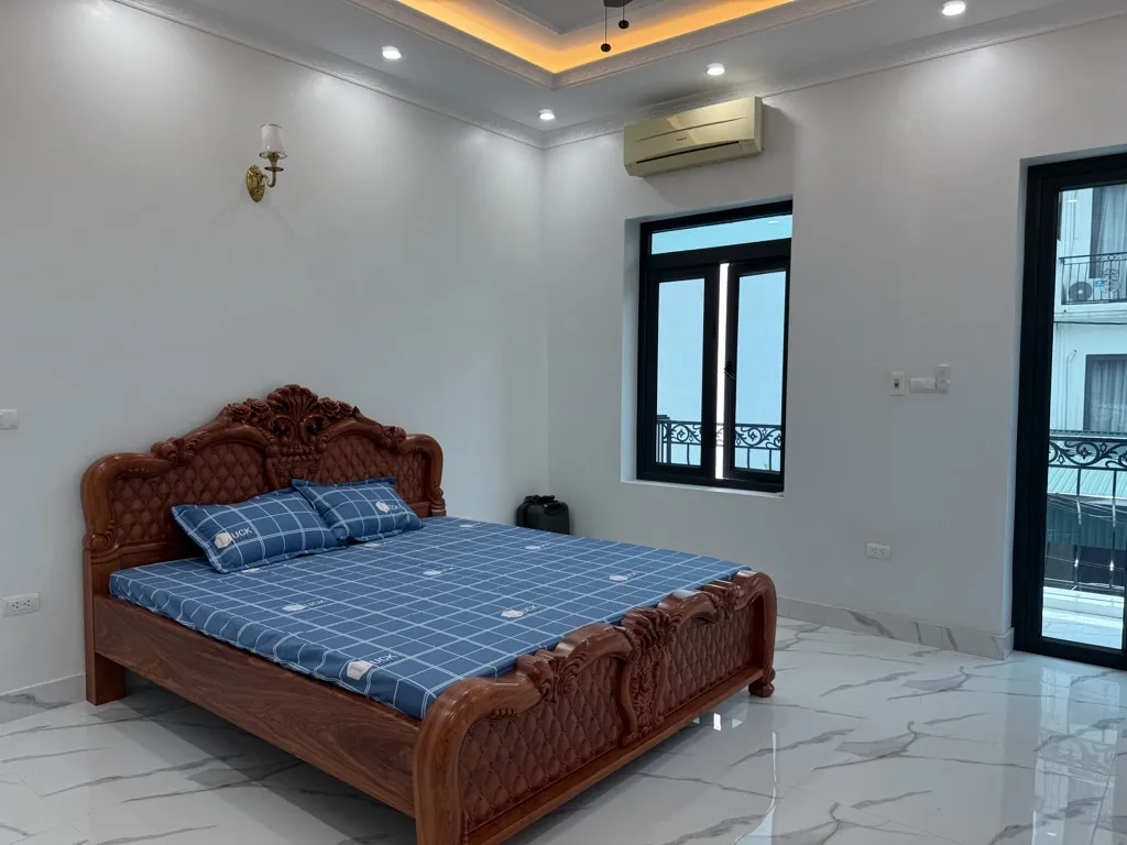 105m, nhỉnh 11 tỷ , nhà 3 tầng dân ngay chu huy mân