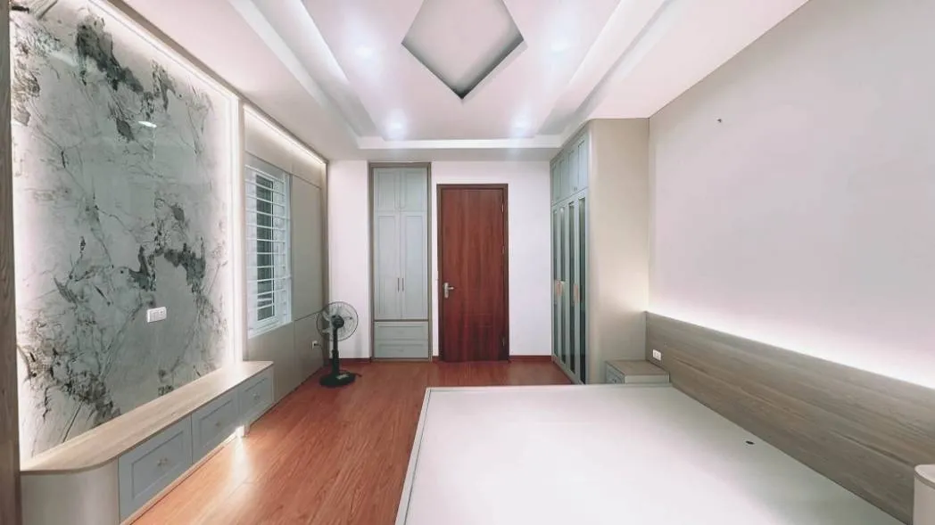 9 TỶ NHỈNH SỞ HỮU NHÀ MỚI XÂY PHỐ XUÂN LA – TÂY HỒ | LÔ GÓC GẦN PHỐ – NHÀ ĐẸP Ở NGAY
 DT: 32,6M2/ 5 TẦNG. TRONG TẦM NGẮM CÁC ANH CHỊ TÀI CHÍNH TỐT SĂN TÌM - SỞ HỮU. HIẾM CÓ KHÓ TÌM TẠI TÂY HỒ