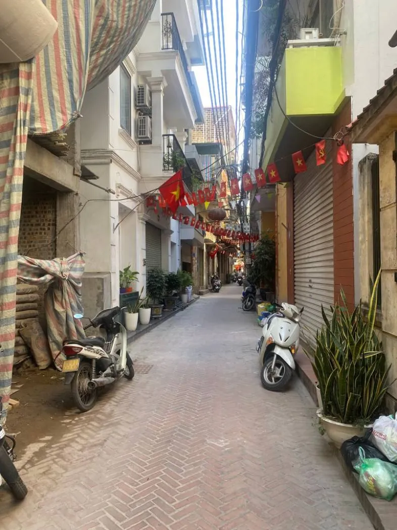 14.7 TỶ NHỈNH SỞ HỮU LÔ ĐẤT THỤY KHUÊ – TÂY HỒ | ĐẤT VÀNG HIẾM – MẶT TIỀN 9M – SIÊU TIỀM NĂNG. SẤP SỈ 70M2/ HIỆN TRẠNG NHÀ 4 TẦNG/ MT: 9M. TRONG TẦM NGẮM CÁC ĐẠI GIA SĂN TÌM - SỞ HỮU.