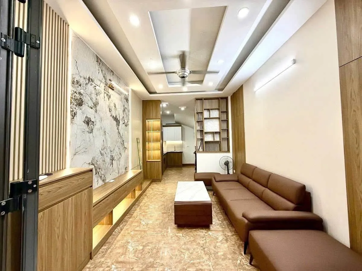 9 TỶ NHỈNH SỞ HỮU NHÀ MỚI XÂY PHỐ XUÂN LA – TÂY HỒ | LÔ GÓC GẦN PHỐ – NHÀ ĐẸP Ở NGAY
 DT: 32,6M2/ 5 TẦNG. TRONG TẦM NGẮM CÁC ANH CHỊ TÀI CHÍNH TỐT SĂN TÌM - SỞ HỮU. HIẾM CÓ KHÓ TÌM TẠI TÂY HỒ