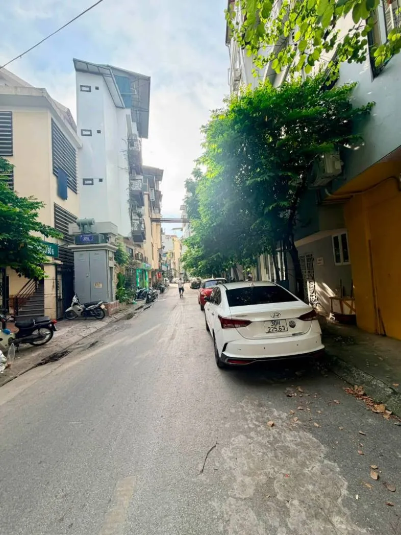 22 TỶ NHỈNH SỞ HỮU NHÀ MẶT PHỐ ĐỒNG CỔ – VỈA HÈ RỘNG – KINH DOANH ĐỈNH – GẦN HỒ TÂY. DT SẤP SỈ: 50M2 - 4 TẦNG - MT: 6.1M. TRONG TẦM NGẮM CÁC ANH CHỊ TÀI CHÍNH TỐT SĂN TÌM - SỞ HỮU.