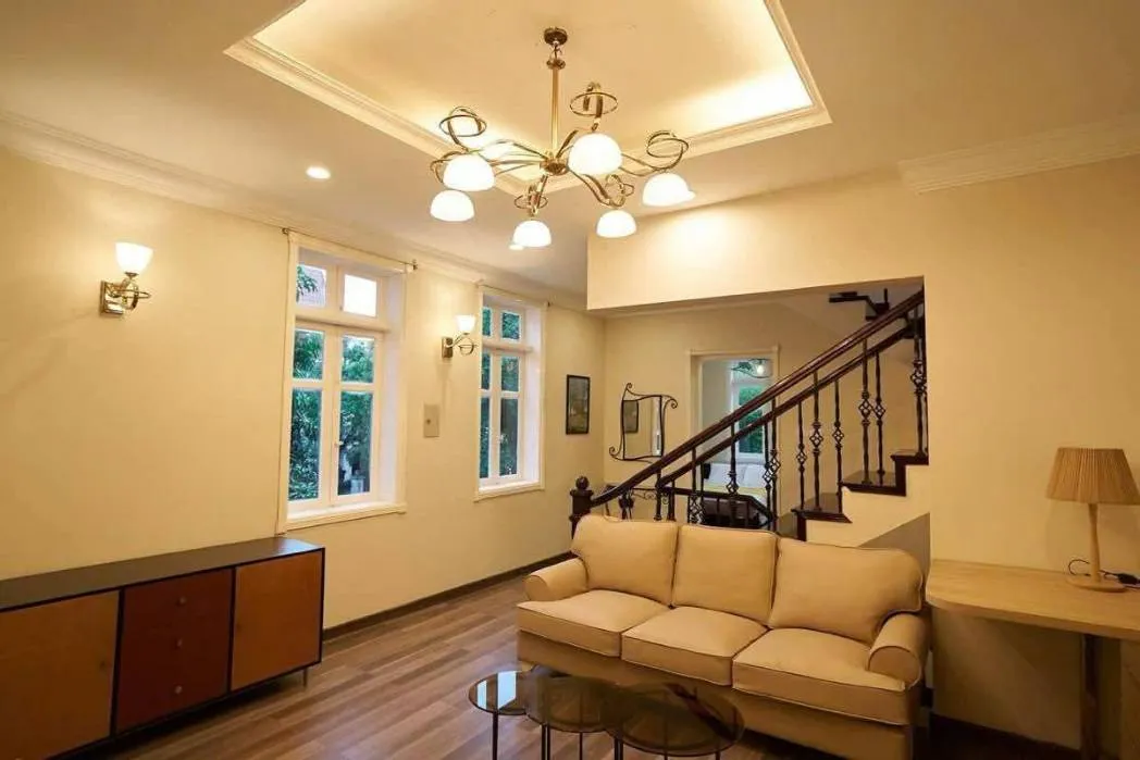 150 TỶ SỞ HỮU BIỆT THỰ SIÊU VIP CIPUTRA – TÂY HỒ/ LÔ GÓC/ VỊ TRÍ ĐẸP NHẤT KHU ĐÔ THỊ/ DIỆN TÍCH: 296M2/ 4 TẦNG/ MT 9.6M. TRONG TẦM NGẮM CỦA CÁC ĐẠI GIA SĂN TÌM - SỞ HỮU.
HÀNG HIẾN 1 - 0 - 2 TÂY HỒ.