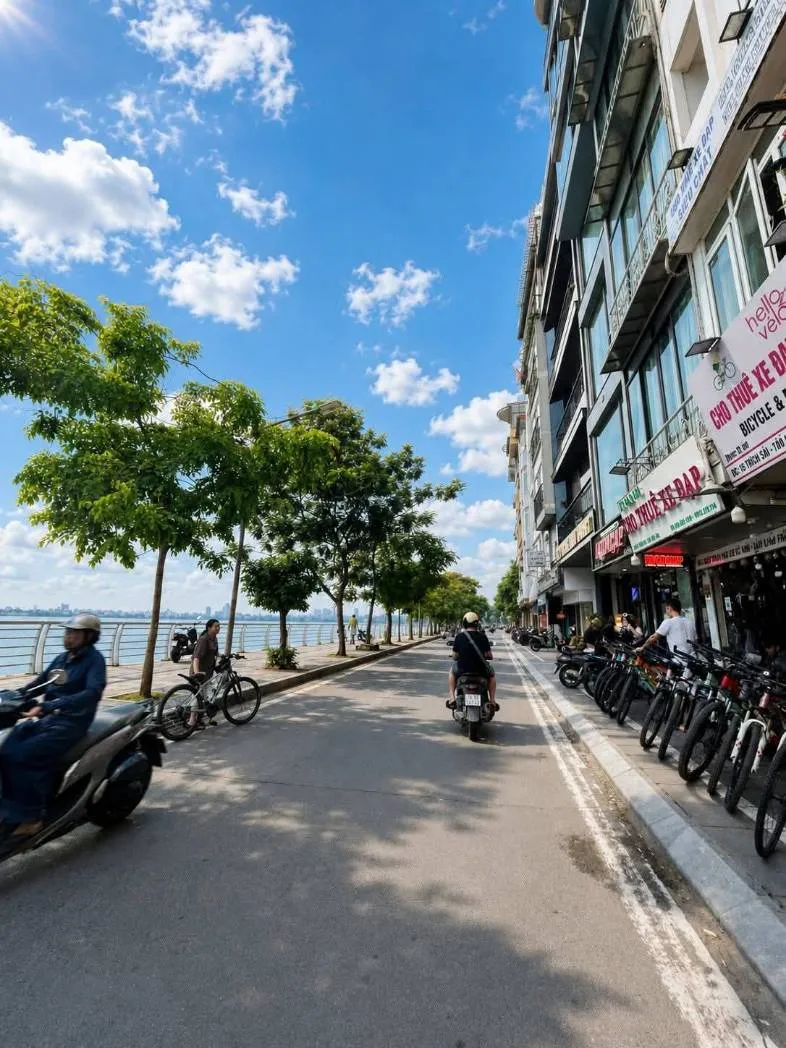 12 TỶ NHỈNH SỞ HỮU NHÀ PHỐ TRÍCH SÀI – TÂY HỒ/ CÁCH HỒ TÂY VÀI BƯỚC/ KHU VIP/ TIỀM NĂNG TĂNG GIÁ . DIỆN TÍCH: 31M2/ 6 TẦNG. TRONG TẦM NGẮM CÁC ANH CHỊ TÀI CHÍNH TỐT SĂN TÌM - SỞ HỮU.