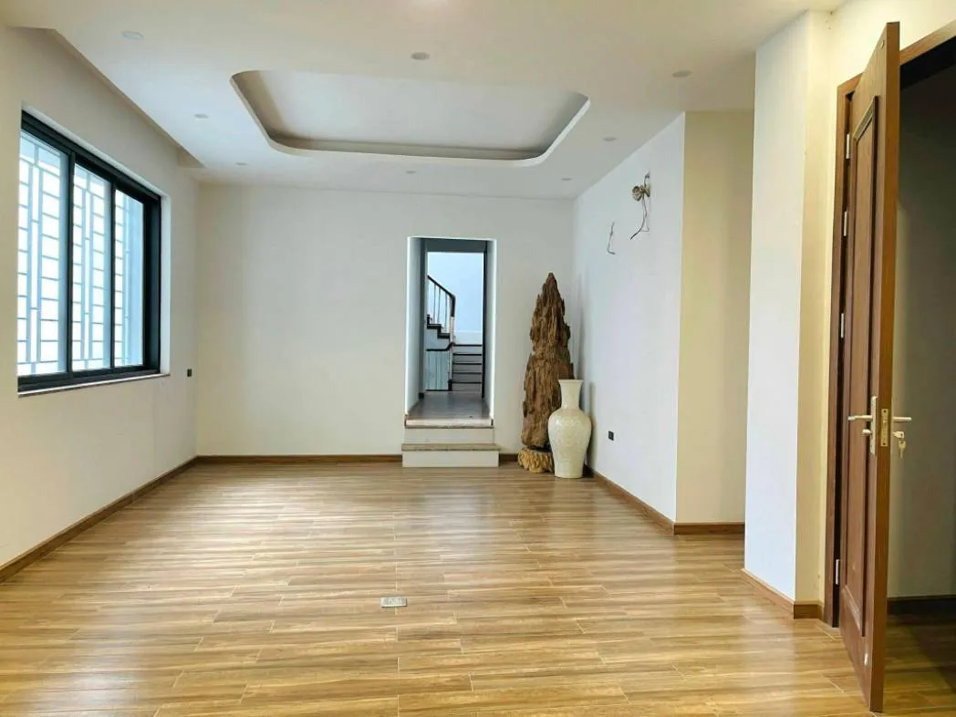 400 TỶ NHỈNH SỞ HỮU SIÊU BIỆT PHỦ SÂN VƯỜN LẠC LONG QUÂN – TÂY HỒ. DT: 748M2/ 3 TẦNG CĂN 1 - 4 TẦNG CĂN 2/ MT: 16M. TRONG TẦM NGẮM PHÙ HỢP VỚI CÁC ĐẠI GIA SĂN TÌM - SỞ HỮU.
