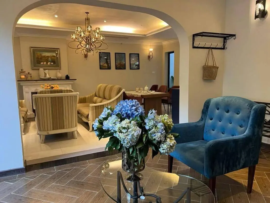 150 TỶ SỞ HỮU BIỆT THỰ SIÊU VIP CIPUTRA – TÂY HỒ/ LÔ GÓC/ VỊ TRÍ ĐẸP NHẤT KHU ĐÔ THỊ/ DIỆN TÍCH: 296M2/ 4 TẦNG/ MT 9.6M. TRONG TẦM NGẮM CỦA CÁC ĐẠI GIA SĂN TÌM - SỞ HỮU.
HÀNG HIẾN 1 - 0 - 2 TÂY HỒ.