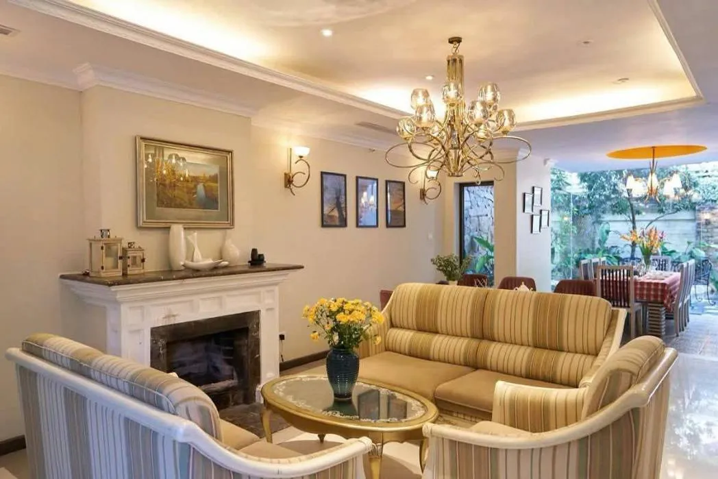 150 TỶ SỞ HỮU BIỆT THỰ SIÊU VIP CIPUTRA – TÂY HỒ/ LÔ GÓC/ VỊ TRÍ ĐẸP NHẤT KHU ĐÔ THỊ/ DIỆN TÍCH: 296M2/ 4 TẦNG/ MT 9.6M. TRONG TẦM NGẮM CỦA CÁC ĐẠI GIA SĂN TÌM - SỞ HỮU.
HÀNG HIẾN 1 - 0 - 2 TÂY HỒ.
