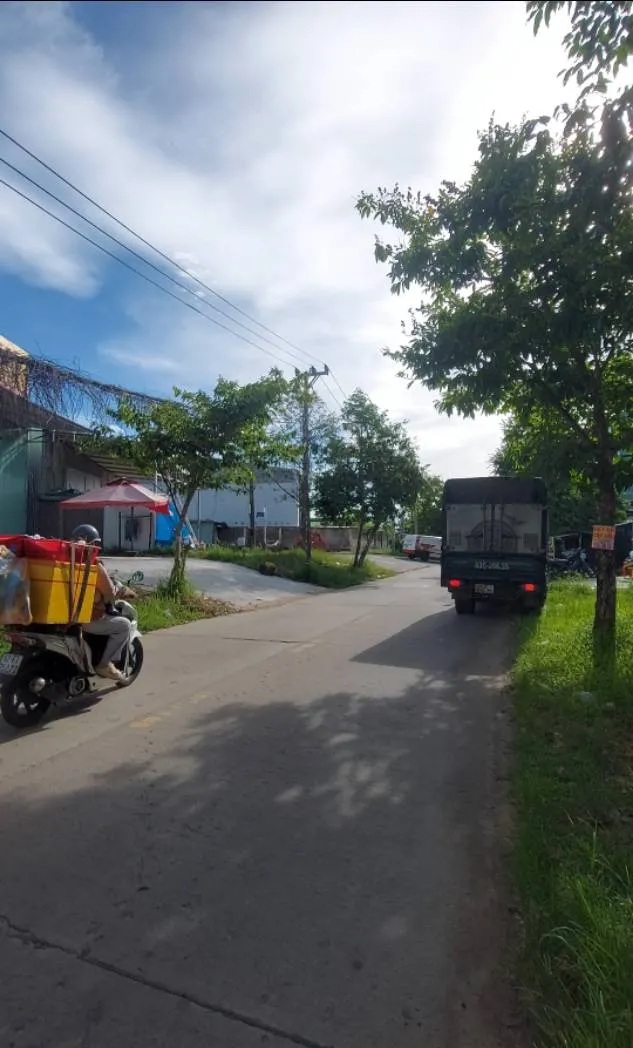 Mặt tiền đường chính Phong Nam Hòa Xuân. Chỉ 3.9x tỷ . Chỉ một lô duy nhất tại vị trí siêu đẹp này.