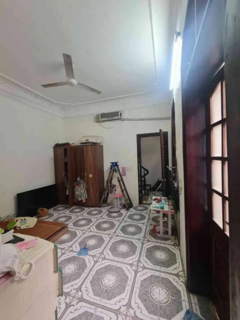 14.7 TỶ NHỈNH SỞ HỮU LÔ ĐẤT THỤY KHUÊ – TÂY HỒ | ĐẤT VÀNG HIẾM – MẶT TIỀN 9M – SIÊU TIỀM NĂNG. SẤP SỈ 70M2/ HIỆN TRẠNG NHÀ 4 TẦNG/ MT: 9M. TRONG TẦM NGẮM CÁC ĐẠI GIA SĂN TÌM - SỞ HỮU.