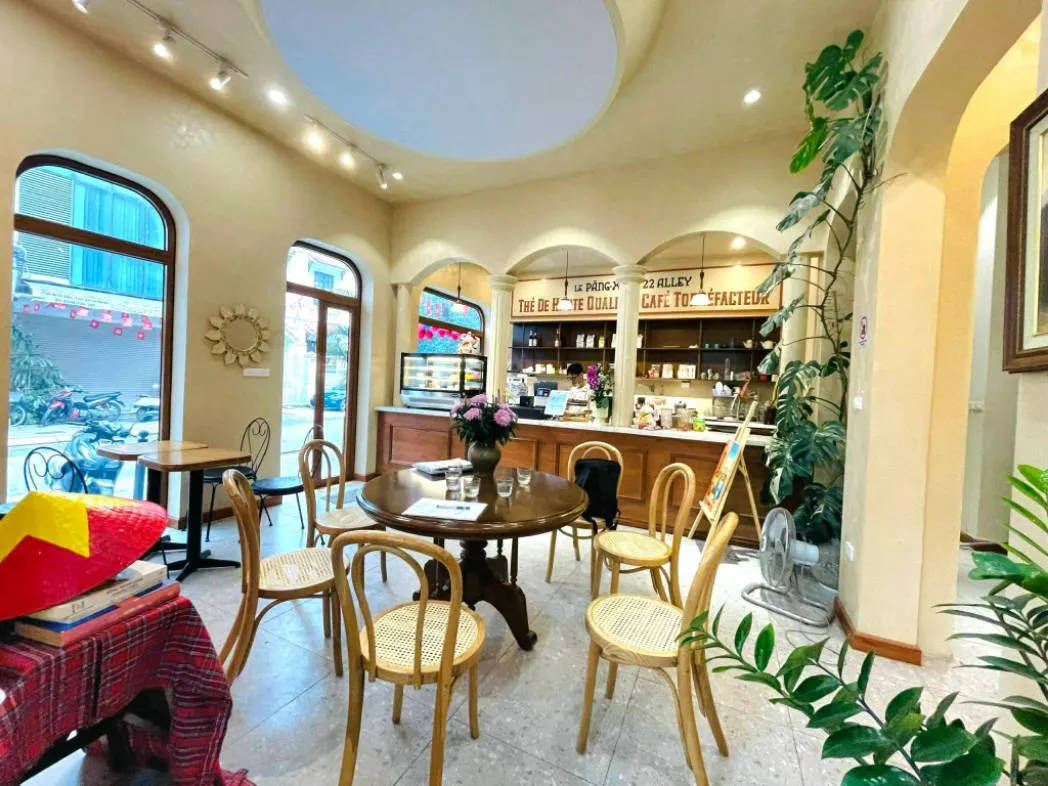 400 TỶ NHỈNH SỞ HỮU SIÊU BIỆT PHỦ SÂN VƯỜN LẠC LONG QUÂN – TÂY HỒ. DT: 748M2/ 3 TẦNG CĂN 1 - 4 TẦNG CĂN 2/ MT: 16M. TRONG TẦM NGẮM PHÙ HỢP VỚI CÁC ĐẠI GIA SĂN TÌM - SỞ HỮU.