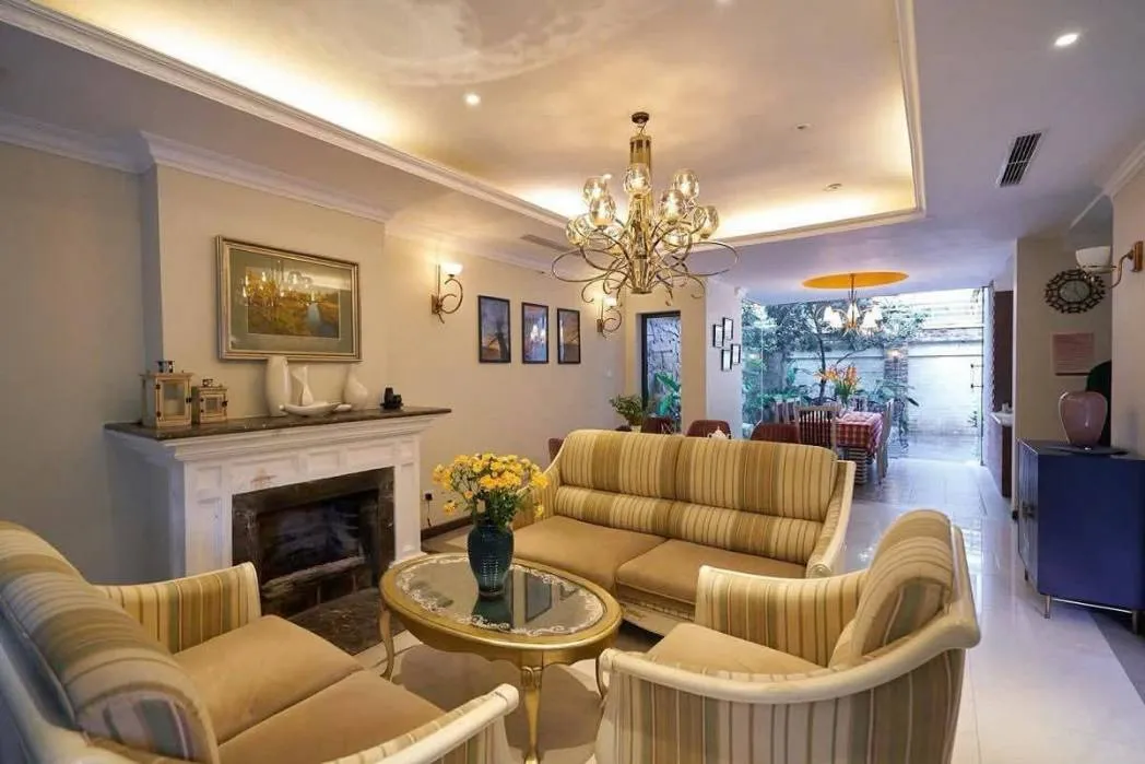 150 TỶ SỞ HỮU BIỆT THỰ SIÊU VIP CIPUTRA – TÂY HỒ/ LÔ GÓC/ VỊ TRÍ ĐẸP NHẤT KHU ĐÔ THỊ/ DIỆN TÍCH: 296M2/ 4 TẦNG/ MT 9.6M. TRONG TẦM NGẮM CỦA CÁC ĐẠI GIA SĂN TÌM - SỞ HỮU.
HÀNG HIẾN 1 - 0 - 2 TÂY HỒ.