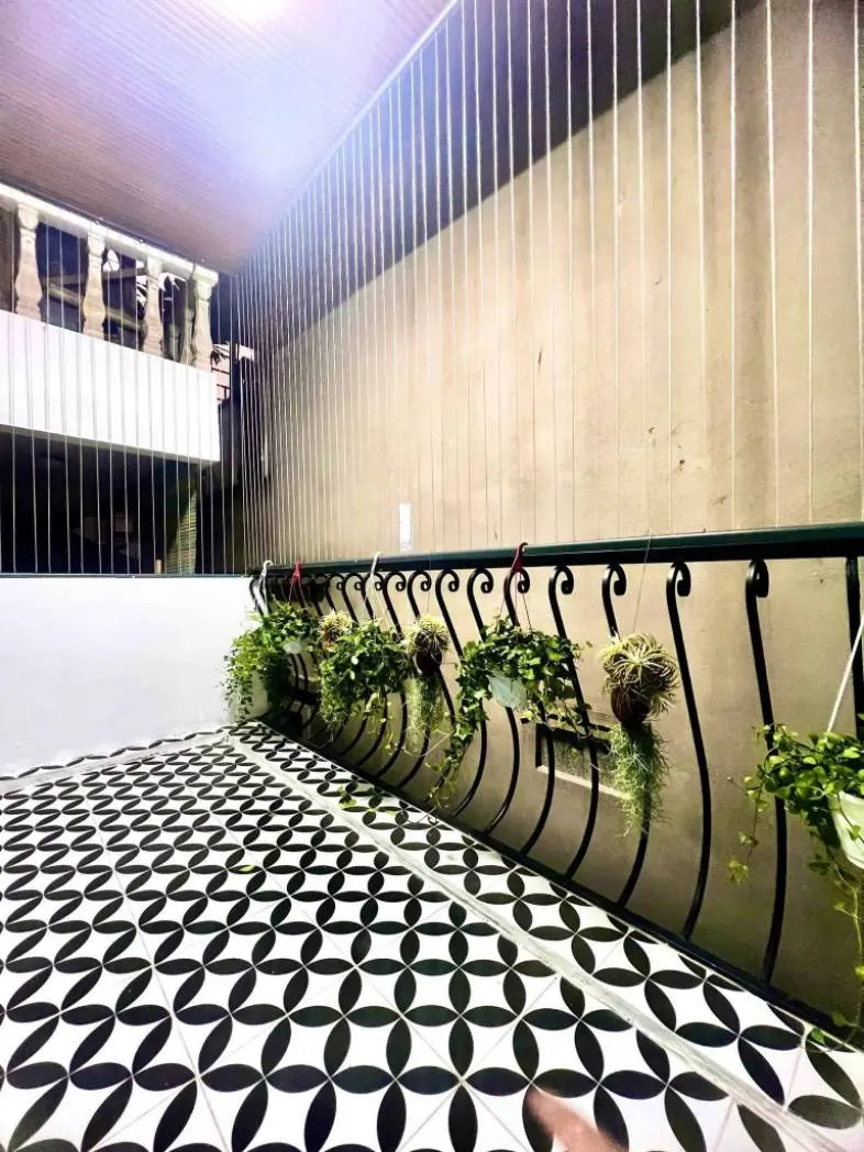 9.7 TỶ NHỈNH SỞ HỮU SIÊU PHẨM HOÀNG HOA THÁM – TÂY HỒ. 40M2/ 5 TẦNG/ THANG MÁY. NHÀ ĐẸP - NGÕ RỘNG CÁCH PHỐ 20M. TRONG TẦM NGẮM CÁC ANH CHỊ CÓ TÀI CHÍNH TỐT SĂN TÌM - SỞ HỮU.

HÀNG HIẾM QUẬN TÂY HỒ.
