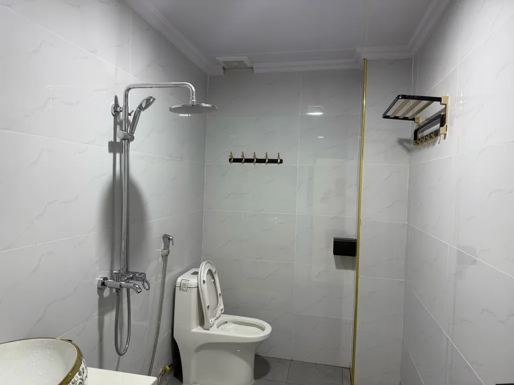 105m, nhỉnh 11 tỷ , nhà 3 tầng dân ngay chu huy mân
