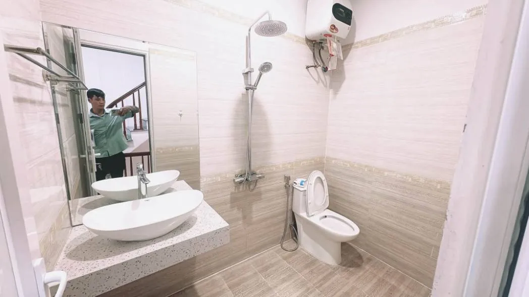9 TỶ NHỈNH SỞ HỮU NHÀ MỚI XÂY PHỐ XUÂN LA – TÂY HỒ | LÔ GÓC GẦN PHỐ – NHÀ ĐẸP Ở NGAY
 DT: 32,6M2/ 5 TẦNG. TRONG TẦM NGẮM CÁC ANH CHỊ TÀI CHÍNH TỐT SĂN TÌM - SỞ HỮU. HIẾM CÓ KHÓ TÌM TẠI TÂY HỒ