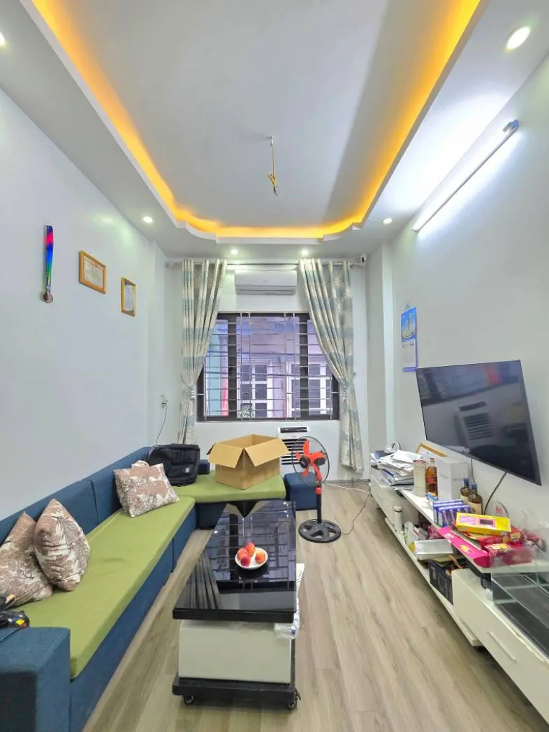 8.99 TỶ NHỈNH SỞ HỮU NHÀ LẠC LONG QUÂN - TÂY HỒ | NGÕ THÔNG Ô TÔ KINH DOANH | GẦN HỒ TÂY. DT: 40M - 5 TẦNG - MT: 4M. TRONG TẦM NGẮM ANH CHỊ CÓ NHU CẦU MUA Ở VÀ KINH DOANH NHỎ TRUNG TÂM SĂN TÌM.