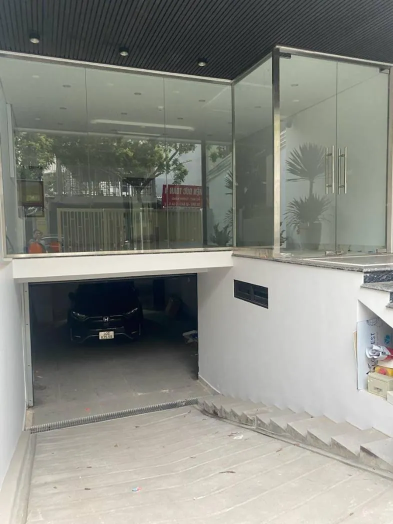 45 TỶ NHỈNH SỞ HỮU TÒA VĂN PHÒNG VIEW SÔNG HỒNG – PHÚ XÁ, TÂY HỒ. SẤP SỈ 100M2 - 8 TẦNG + HẦM - TUM/ MT: 5.5 TỶ. VIEW SÔNG - VỊ TRÍ ĐẸP PHÚ THƯỢNG. TRONG TẦM NGẮM CÁC ĐẠI GIA SĂN TÌM - SỞ HỮU.