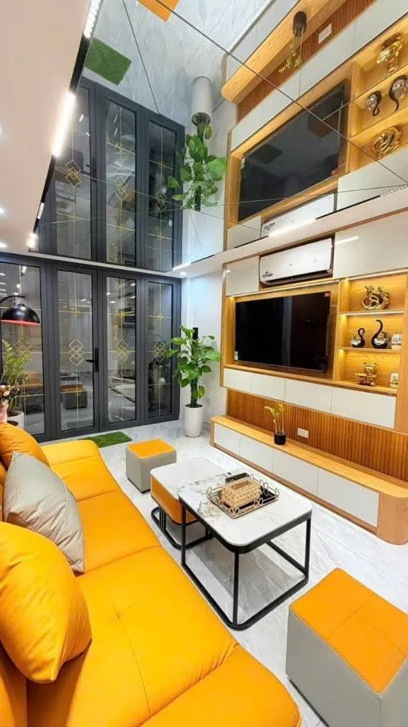 9.7 TỶ NHỈNH SỞ HỮU SIÊU PHẨM HOÀNG HOA THÁM – TÂY HỒ. 40M2/ 5 TẦNG/ THANG MÁY. NHÀ ĐẸP - NGÕ RỘNG CÁCH PHỐ 20M. TRONG TẦM NGẮM CÁC ANH CHỊ CÓ TÀI CHÍNH TỐT SĂN TÌM - SỞ HỮU.

HÀNG HIẾM QUẬN TÂY HỒ.