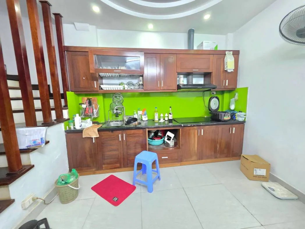 8.99 TỶ NHỈNH SỞ HỮU NHÀ LẠC LONG QUÂN - TÂY HỒ | NGÕ THÔNG Ô TÔ KINH DOANH | GẦN HỒ TÂY. DT: 40M - 5 TẦNG - MT: 4M. TRONG TẦM NGẮM ANH CHỊ CÓ NHU CẦU MUA Ở VÀ KINH DOANH NHỎ TRUNG TÂM SĂN TÌM.
