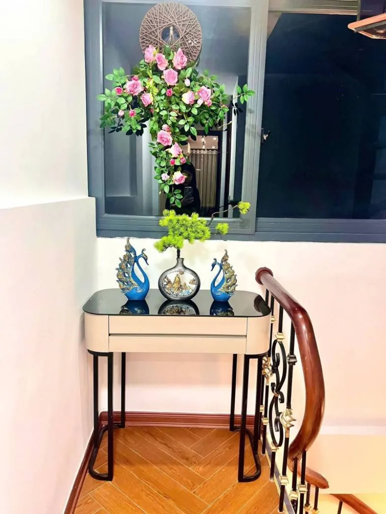 9.7 TỶ NHỈNH SỞ HỮU SIÊU PHẨM HOÀNG HOA THÁM – TÂY HỒ. 40M2/ 5 TẦNG/ THANG MÁY. NHÀ ĐẸP - NGÕ RỘNG CÁCH PHỐ 20M. TRONG TẦM NGẮM CÁC ANH CHỊ CÓ TÀI CHÍNH TỐT SĂN TÌM - SỞ HỮU.

HÀNG HIẾM QUẬN TÂY HỒ.