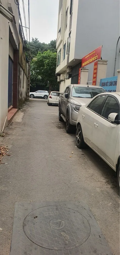 105m, nhỉnh 11 tỷ , nhà 3 tầng dân ngay chu huy mân