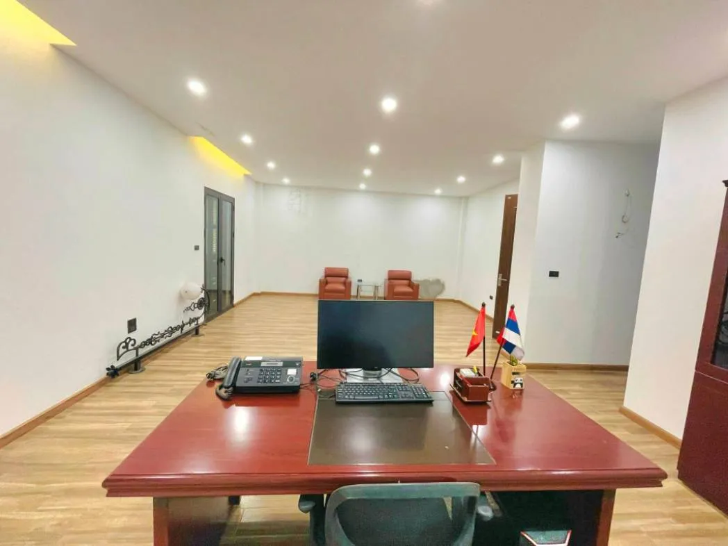 400 TỶ NHỈNH SỞ HỮU SIÊU BIỆT PHỦ SÂN VƯỜN LẠC LONG QUÂN – TÂY HỒ. DT: 748M2/ 3 TẦNG CĂN 1 - 4 TẦNG CĂN 2/ MT: 16M. TRONG TẦM NGẮM PHÙ HỢP VỚI CÁC ĐẠI GIA SĂN TÌM - SỞ HỮU.
